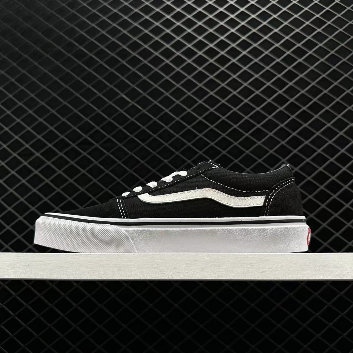 Vans Ward Black: Stylish and Versatile Sneakers for Every Occasion